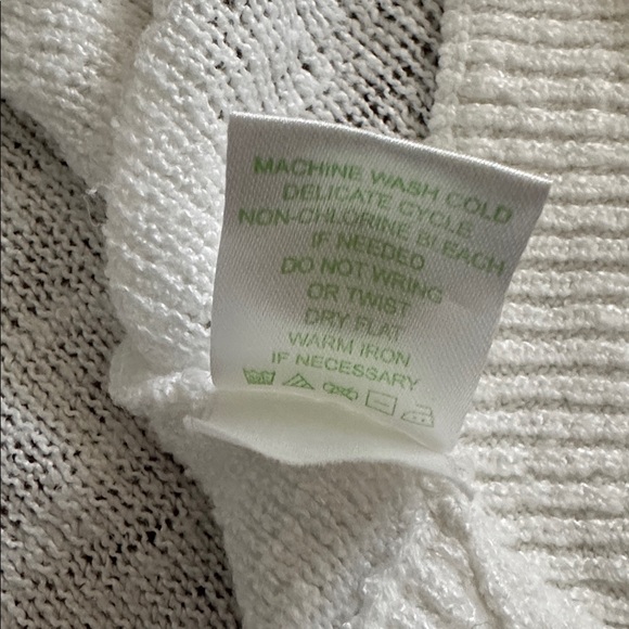 Lilly Pulitzer Women's Amalie Cardigan - Resort White - Picture 10 of 11